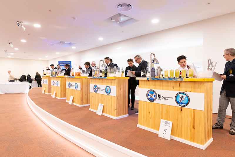 Concursantes-en-plena-actuacion-CN-2023