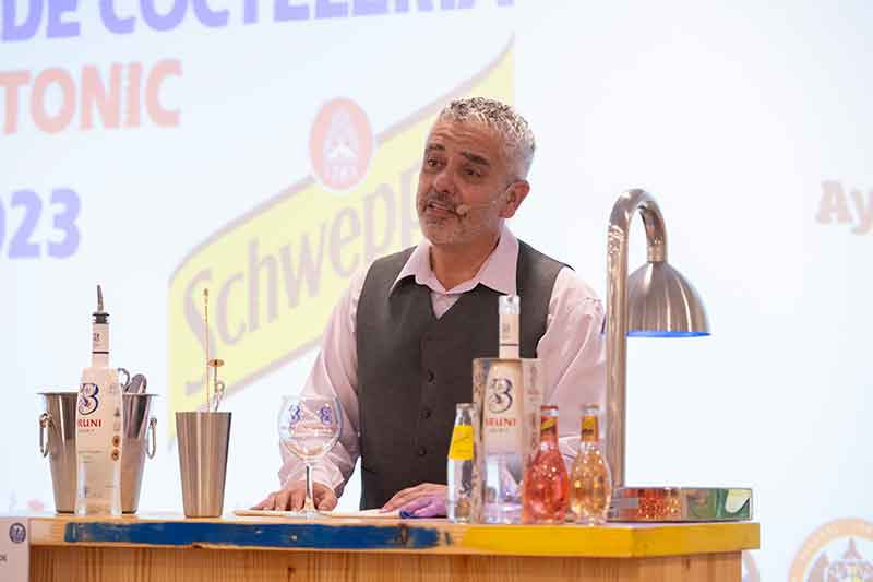 Manolo-Creador-Gin-Bruni-2023
