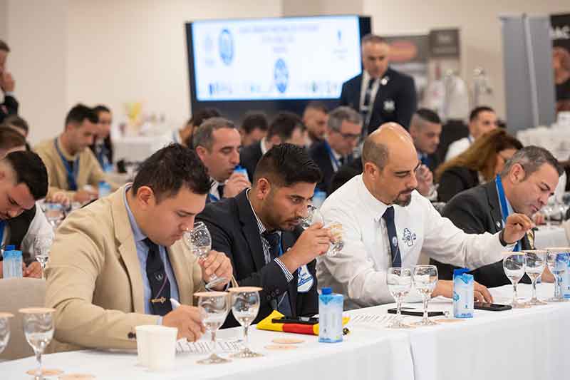 Representantes-de-las-Asociaciones-en-la-prueba-de-cata-CN-2023