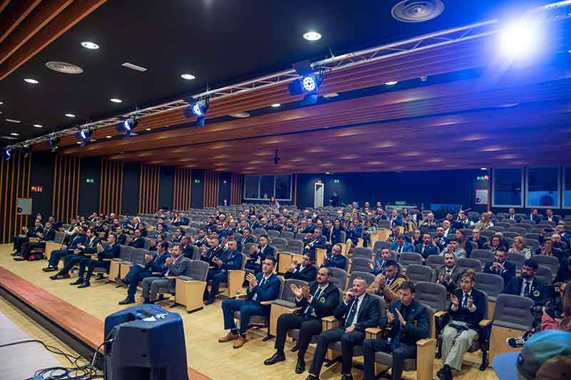 Salon-acto-de-bienvenida-